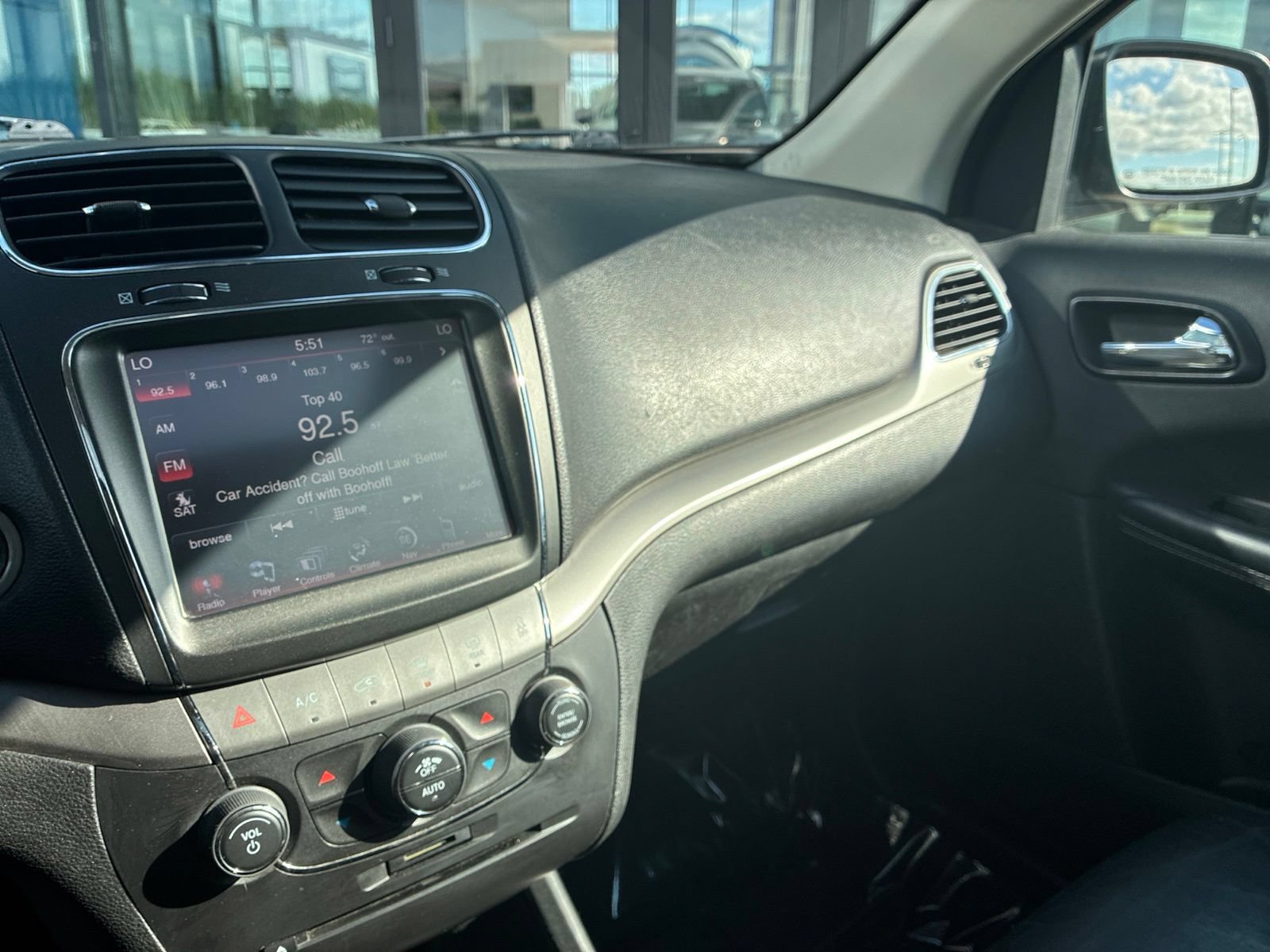 Used 2018 Dodge Journey Crossroad w/ Nav & Sun Group FWD image 20