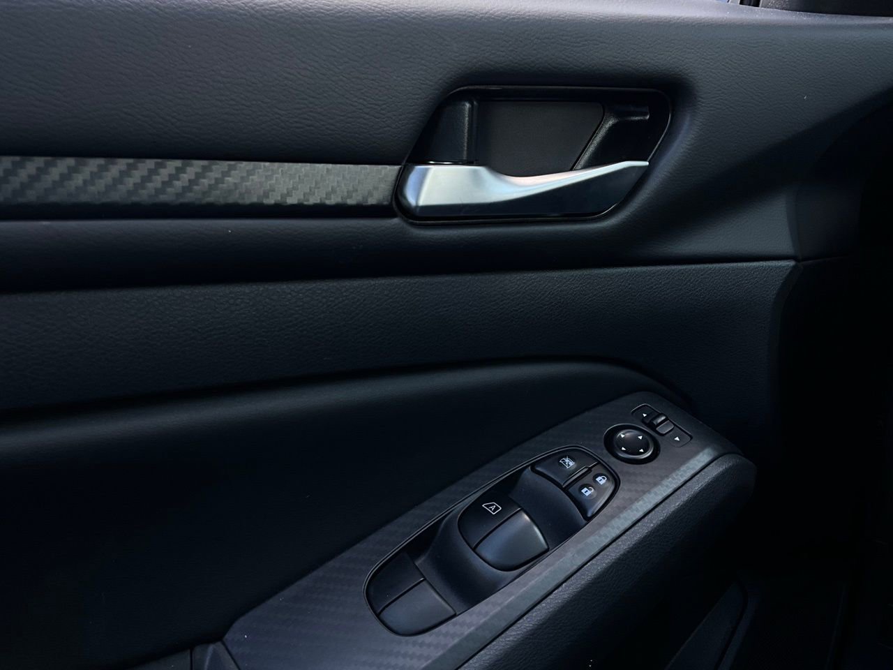 Used 2025 Nissan Altima 2.5 SV image 21