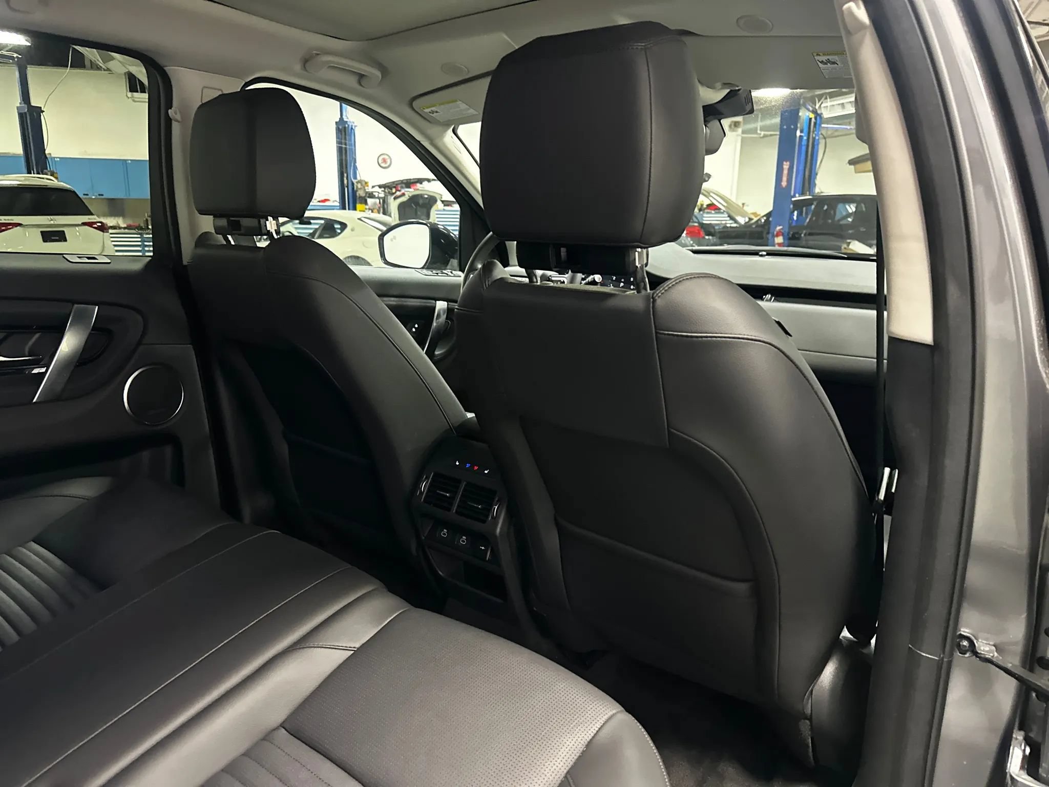 Used 2025 Land Rover Discovery Sport S AWD/4WD image 21
