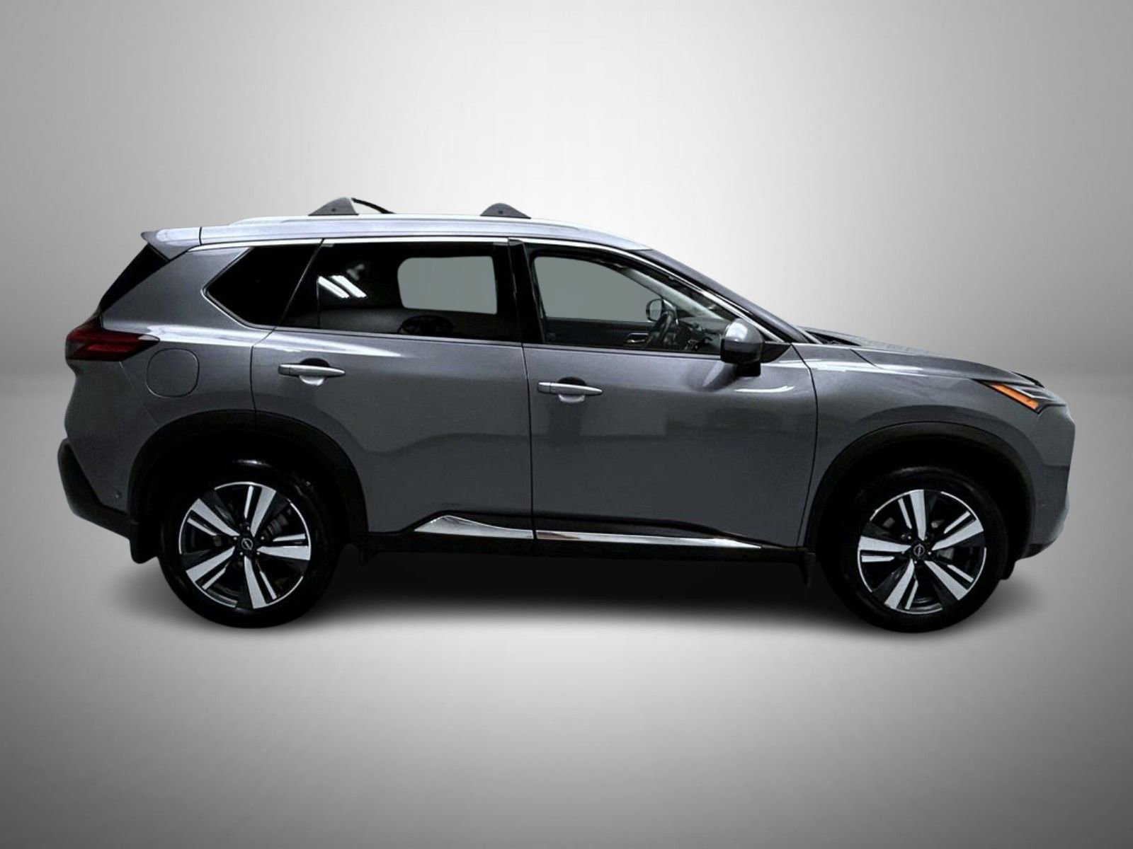 Used 2023 Nissan Rogue Platinum w/ Platinum Premium Package image 4