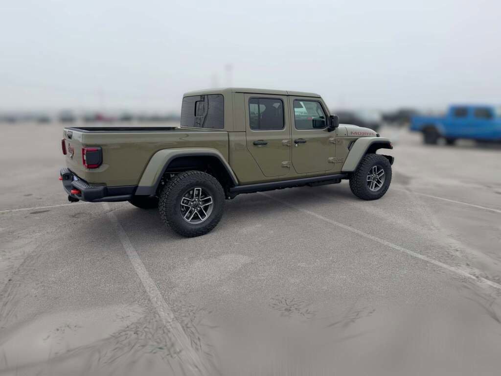 New 2026 Jeep Gladiator Mojave image 13