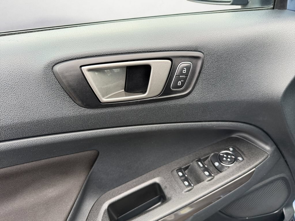 Used 2021 Ford EcoSport SE w/ SE Convenience Package FWD image 23