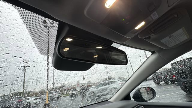 Used 2025 Toyota Camry LE image 28