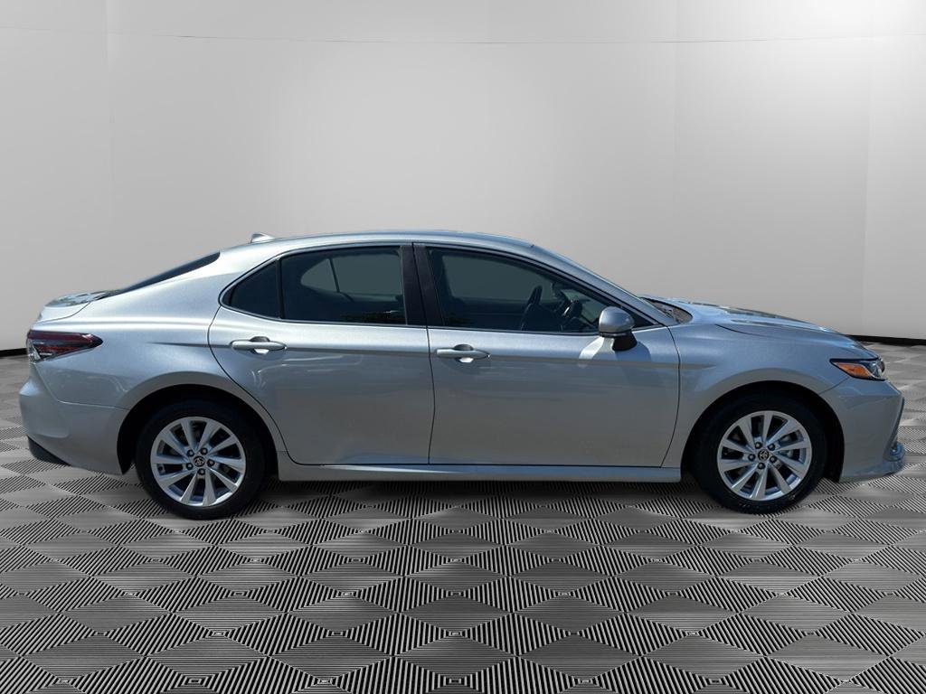 Used 2024 Toyota Camry LE image 8