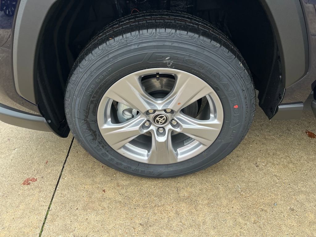 New 2025 Toyota RAV4 XLE image 27