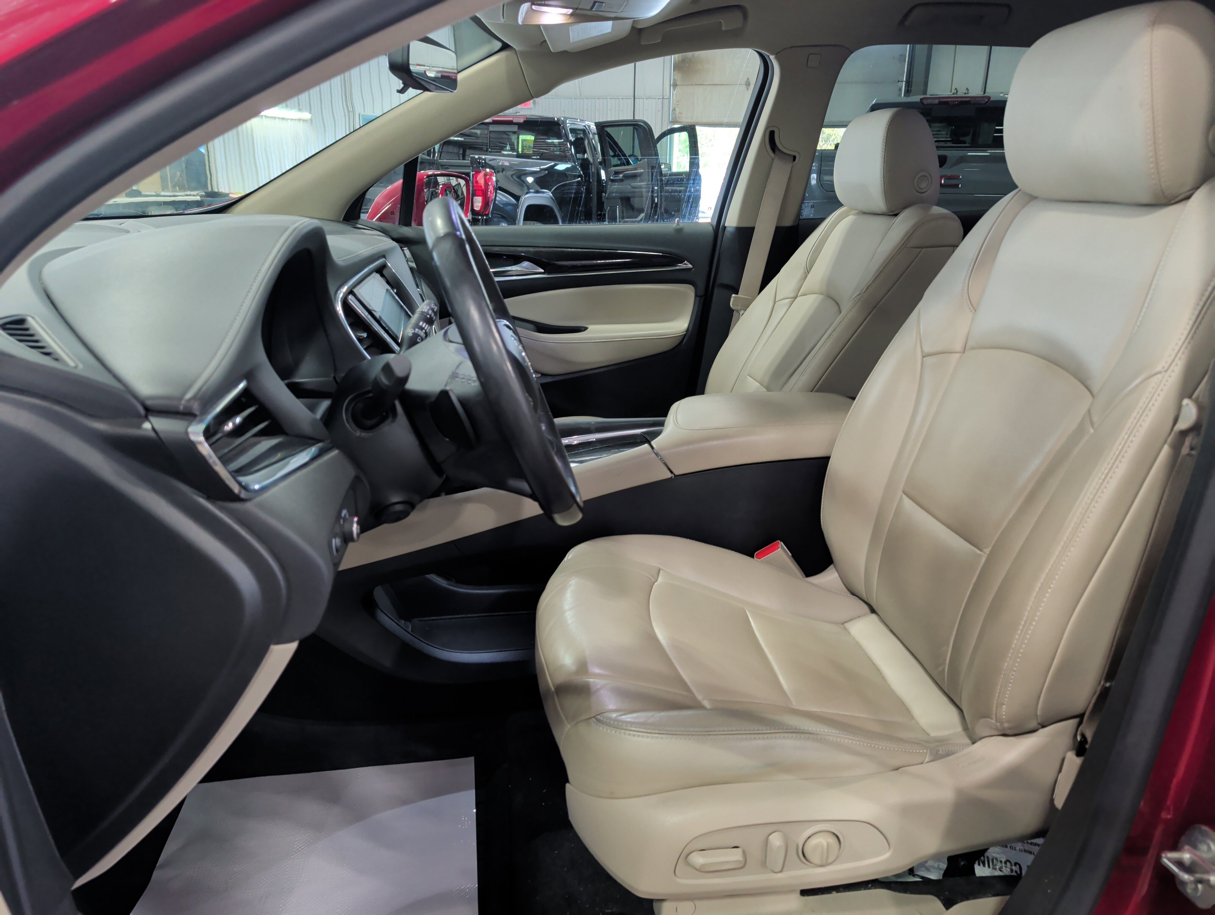 Used 2019 Buick Enclave Premium image 7