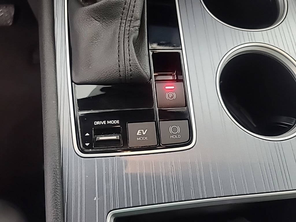 Used 2025 Toyota Sienna XLE FWD image 33
