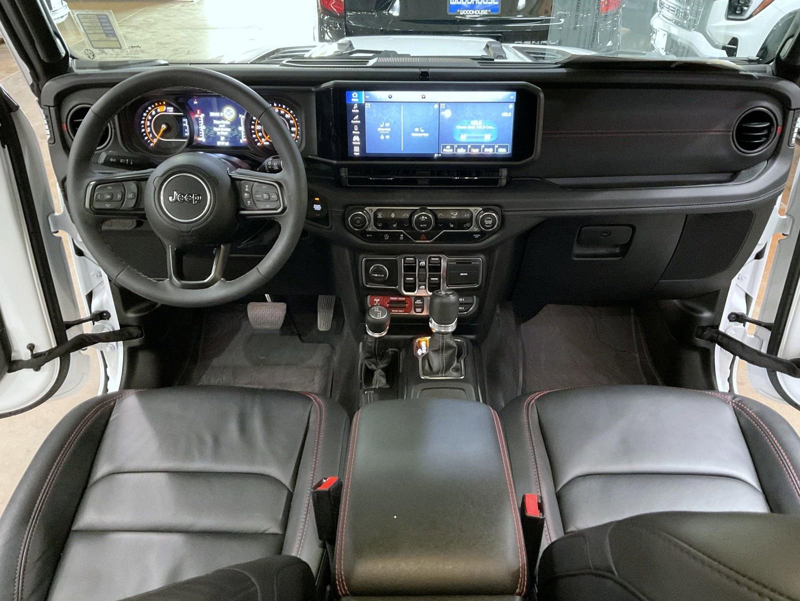 Used 2025 Jeep Wrangler Unlimited Rubicon image 12