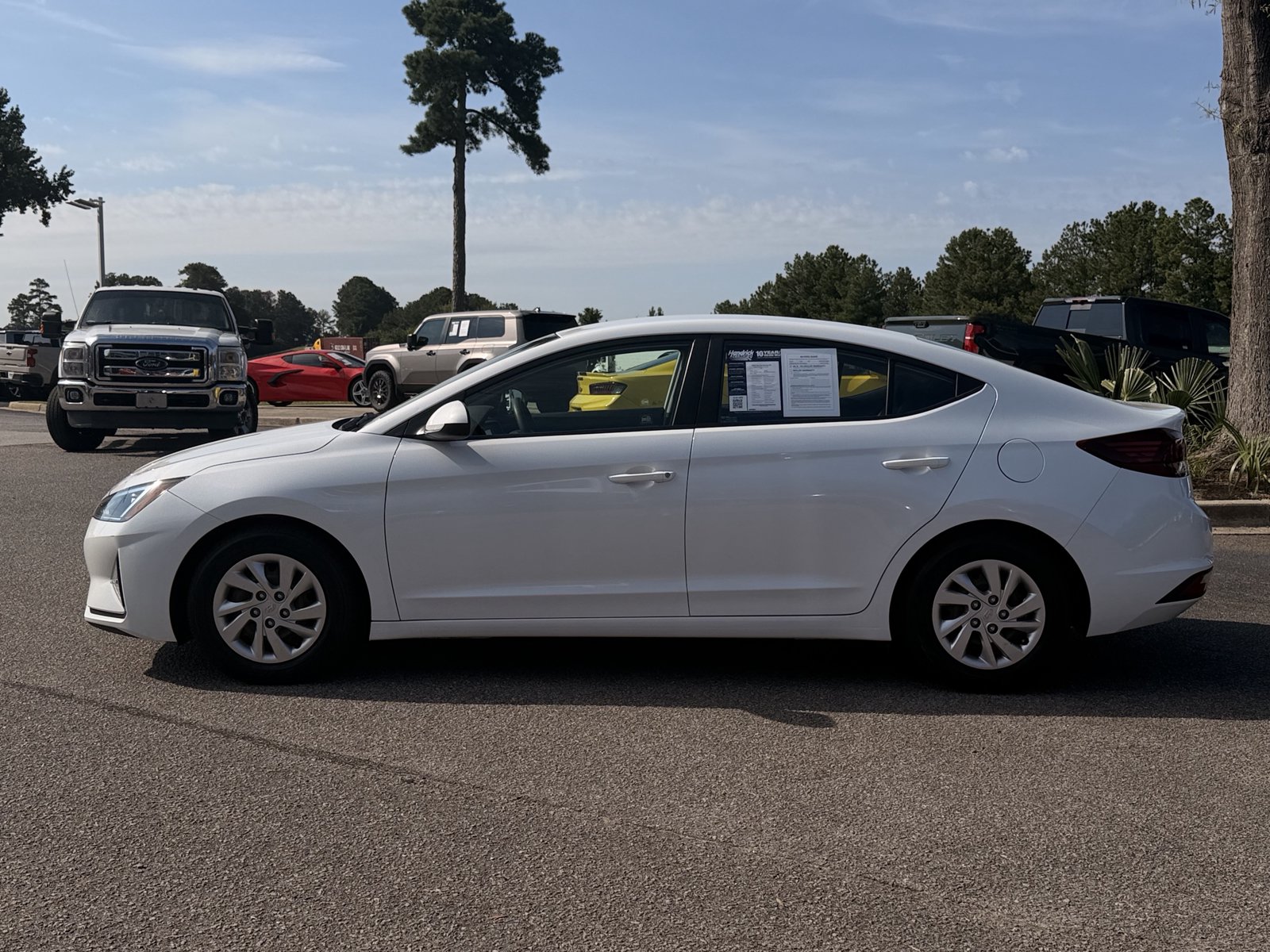Used 2020 Hyundai Elantra SE w/ Cargo Package (C1) FWD image 9