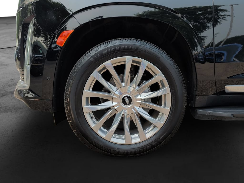 Used 2021 Cadillac Escalade Premium Luxury AWD/4WD image 9