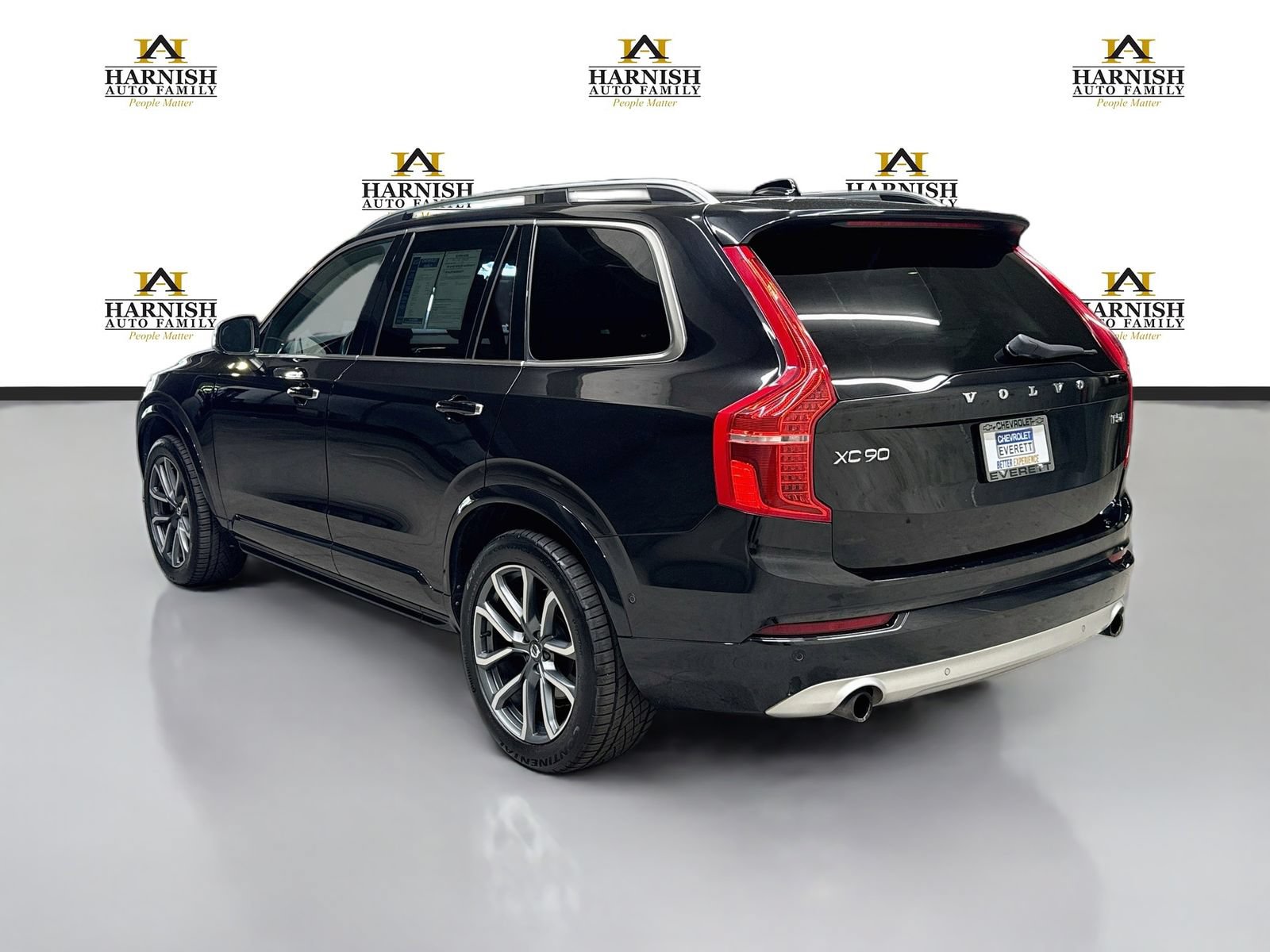 Used 2018 Volvo XC90 T5 Momentum w/ Convenience Package AWD/4WD image 8