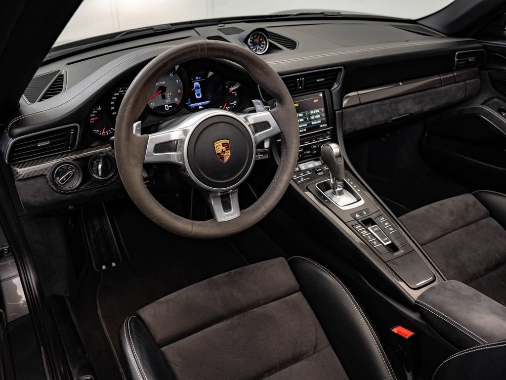 Used 2016 Porsche 911 Targa 4 GTS AWD/4WD image 4
