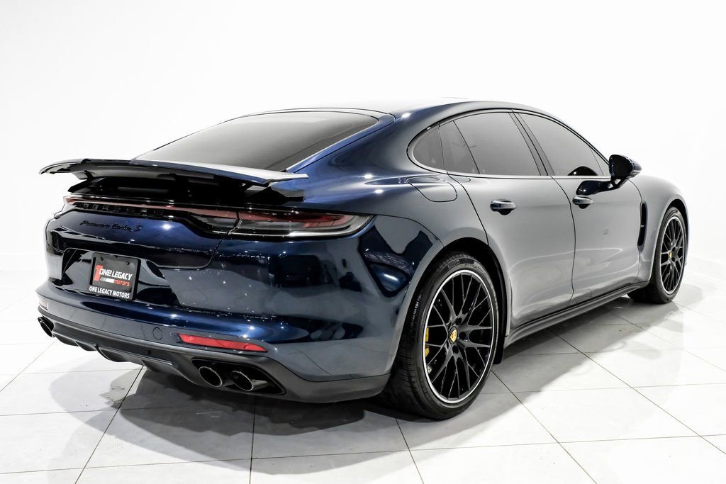 Used 2022 Porsche Panamera Turbo S image 4