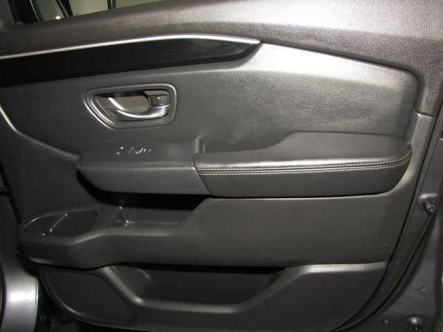 Certified 2025 Honda Pilot Touring image 21