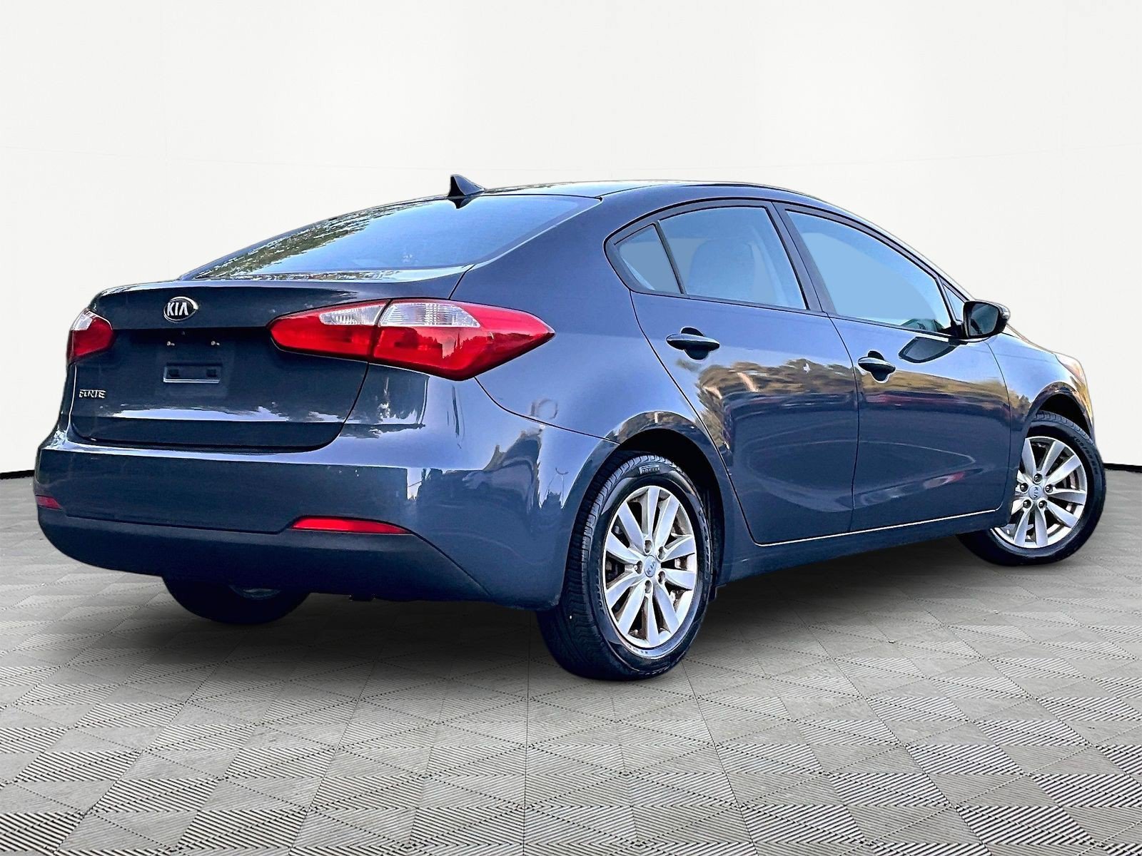 Used 2016 Kia Forte LX w/ LX Popular Plus Package FWD image 6