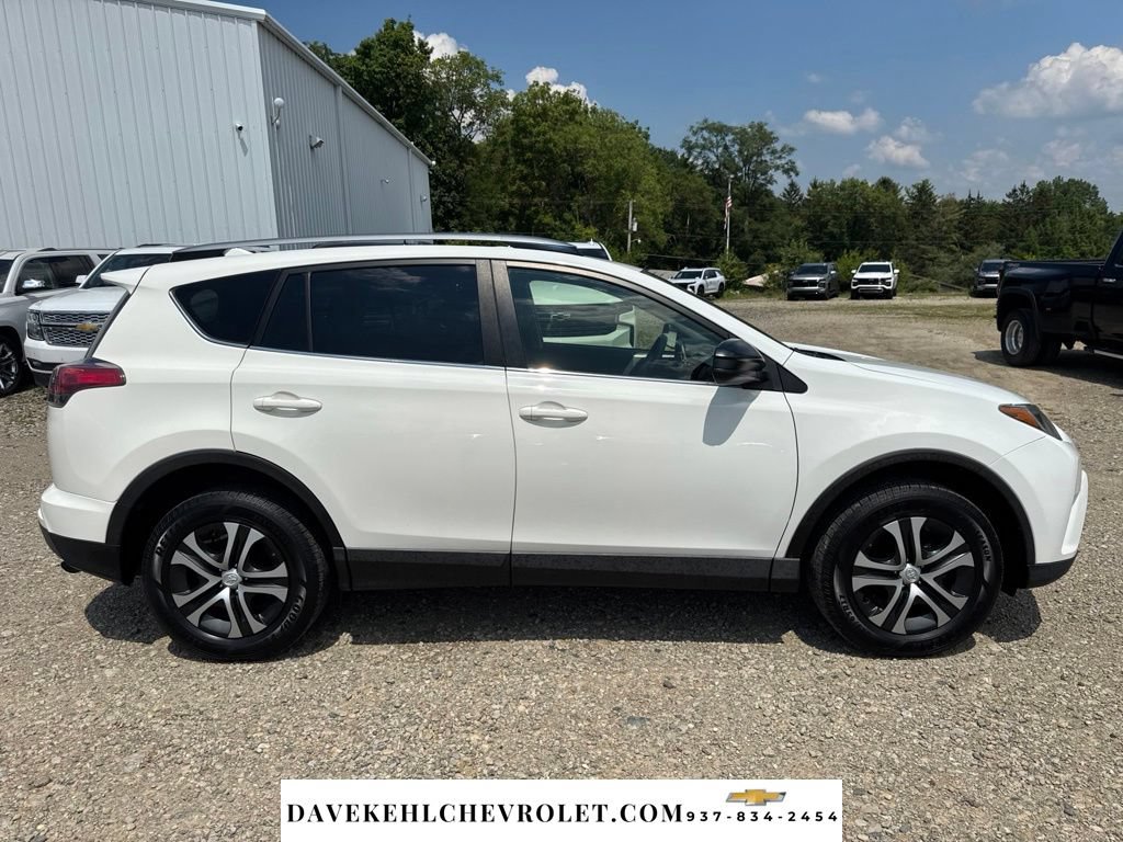 Used 2017 Toyota RAV4 LE w/ All Weather Liner Package AWD/4WD image 7