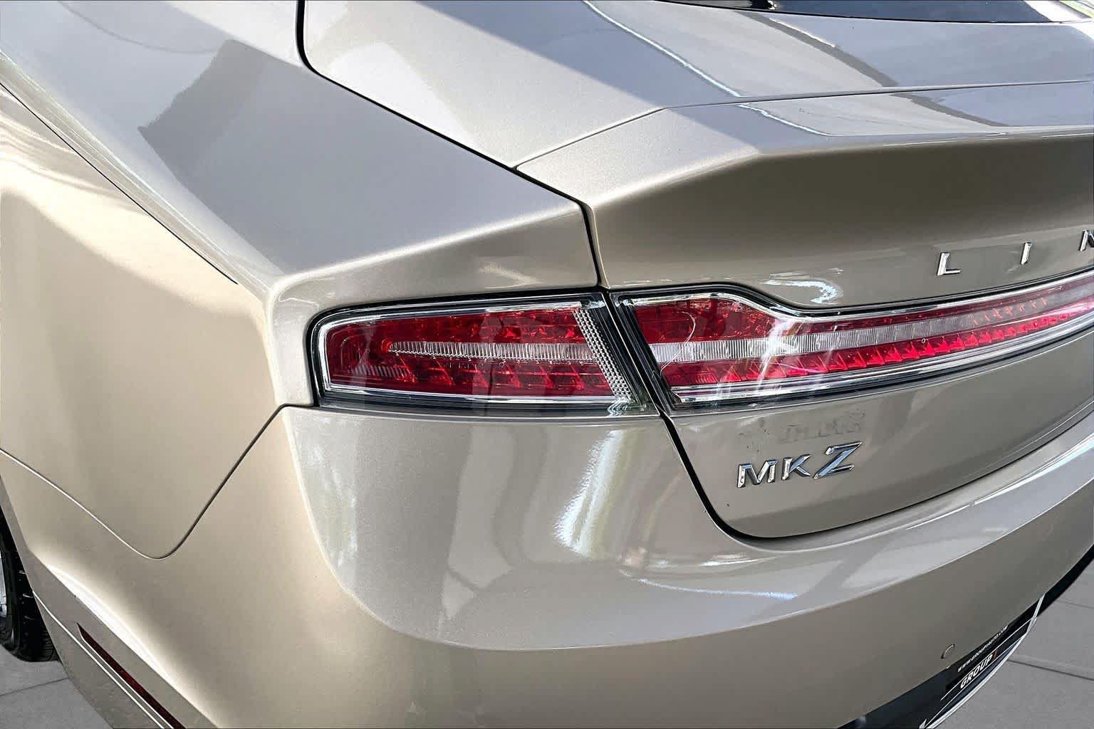Used 2017 Lincoln MKZ Reserve w/ Technology Package FWD image 29