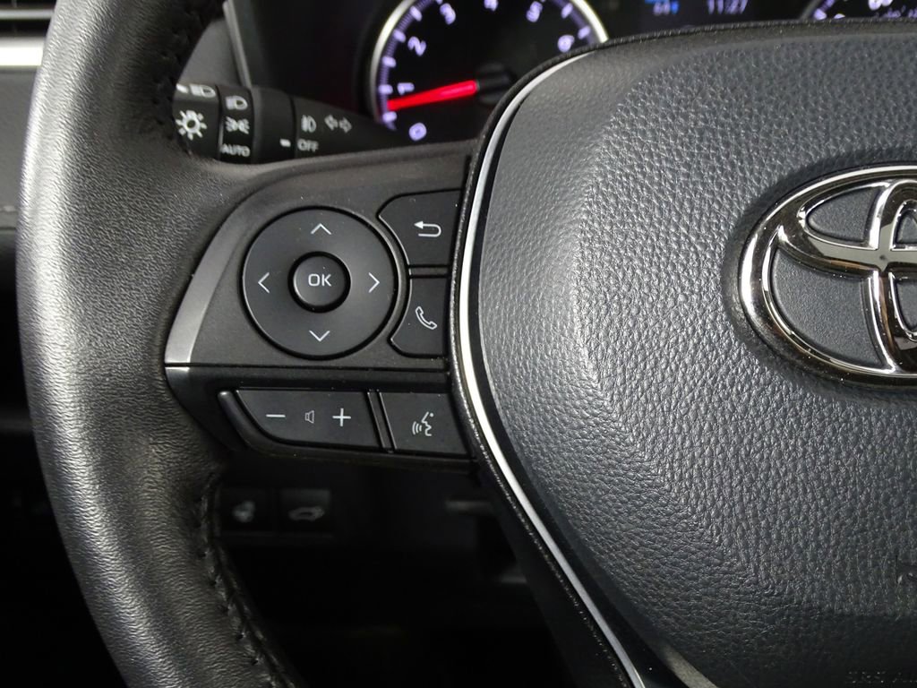 Used 2022 Toyota RAV4 XLE Premium image 26