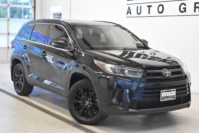 Used 2019 Toyota Highlander SE AWD/4WD image 1