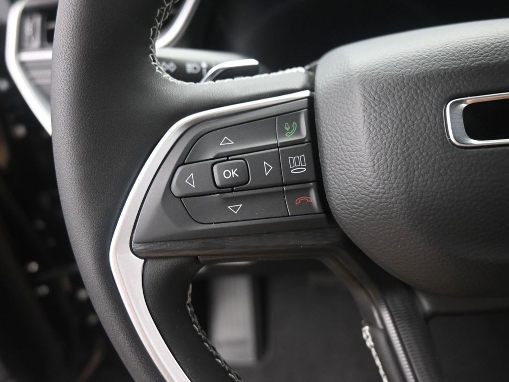 New 2025 Jeep Grand Cherokee L Laredo w/ Luxury Tech Group I image 33