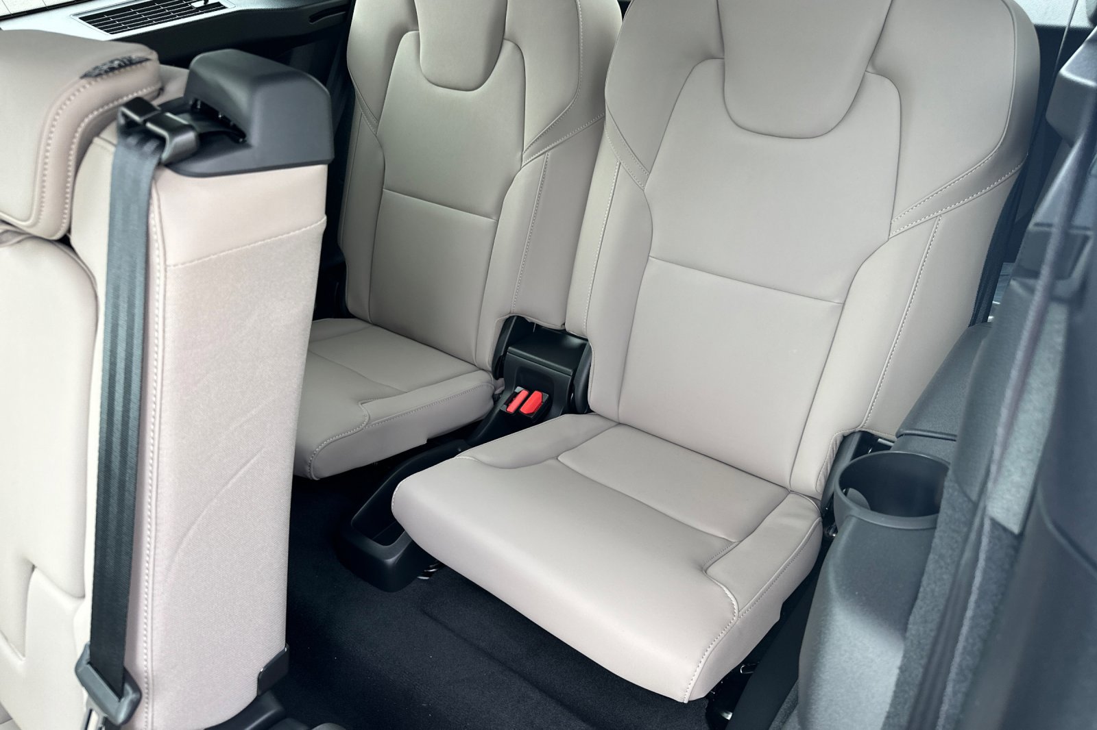 New 2026 Volvo XC90 B6 Plus image 13