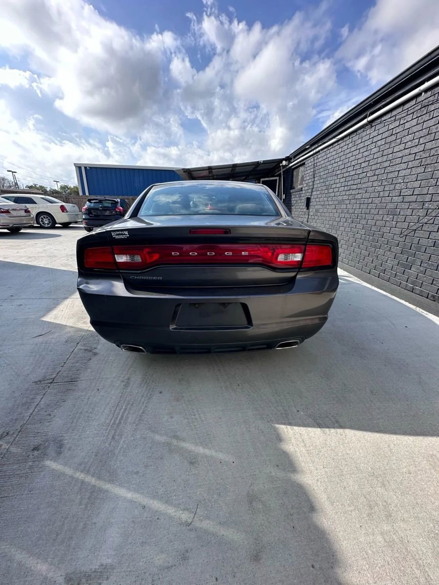 Used 2014 Dodge Charger SE image 6