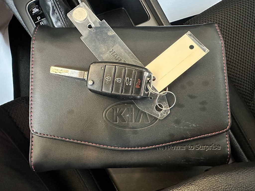 Used 2020 Kia Optima LX image 7