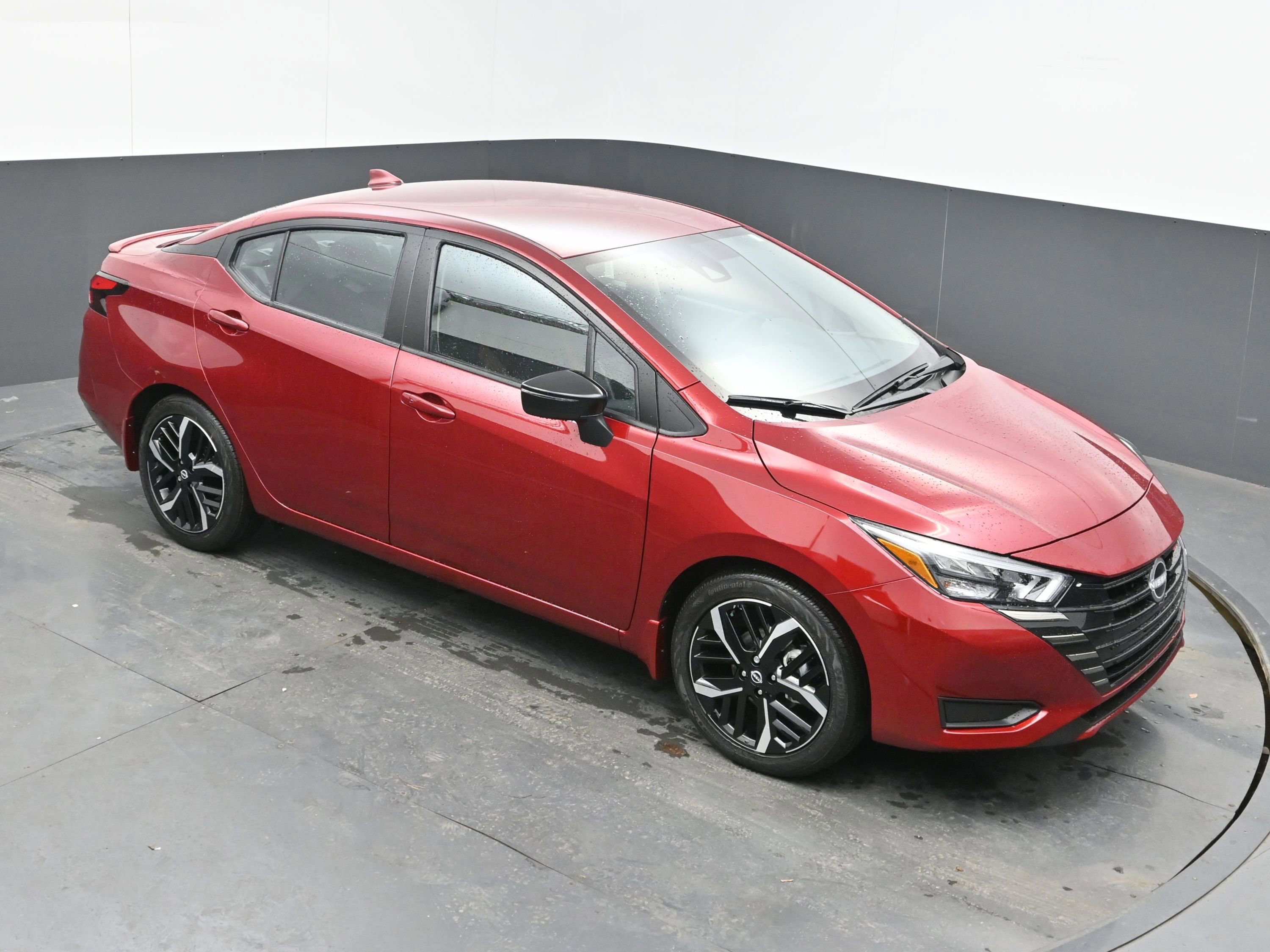 New 2025 Nissan Versa SR image 30