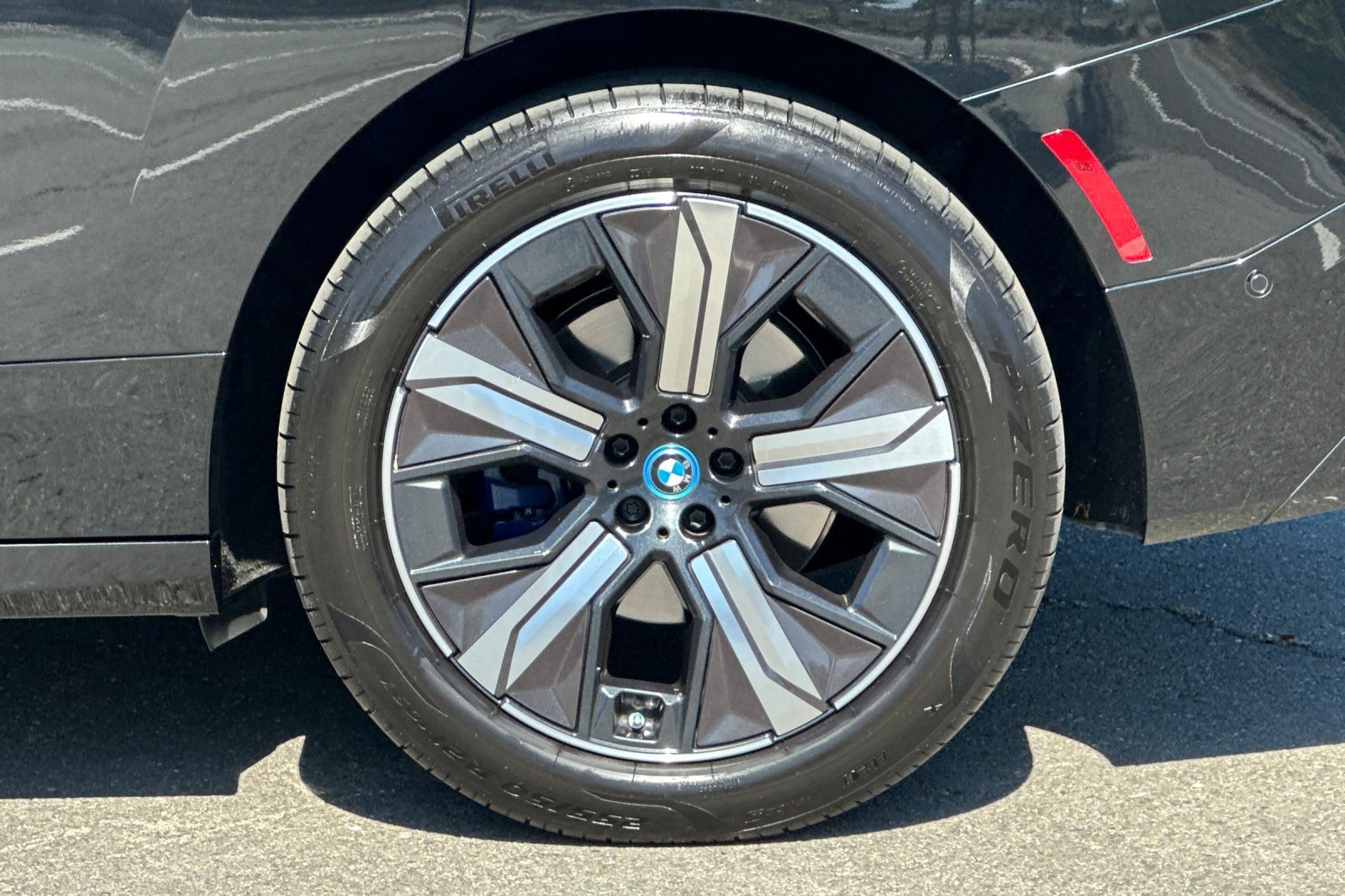 Certified 2023 BMW iX xDrive50 w/ Sport Package AWD/4WD image 37