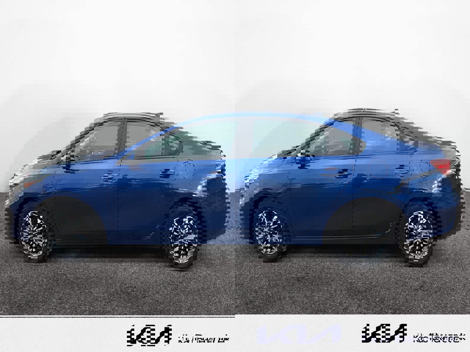 Used 2024 Kia Forte LXS w/ LXS Technology Package image 2