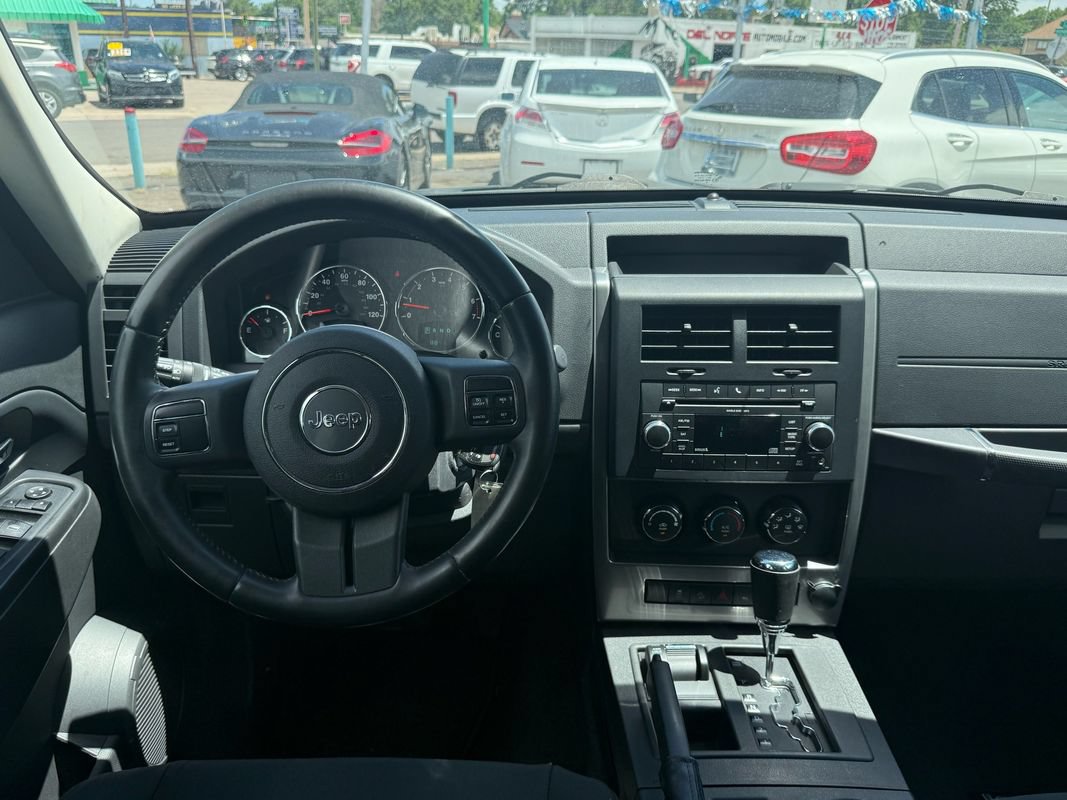 Used 2011 Jeep Liberty Sport w/ Popular Equipment Group AWD/4WD image 15