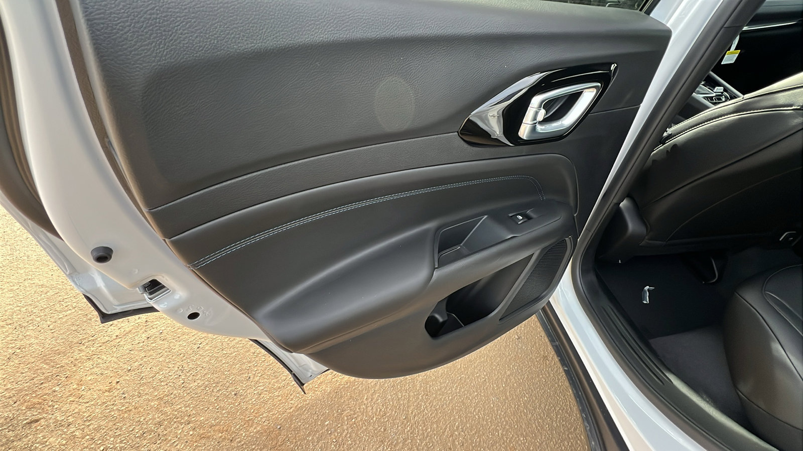 New 2026 Jeep Compass Latitude image 18