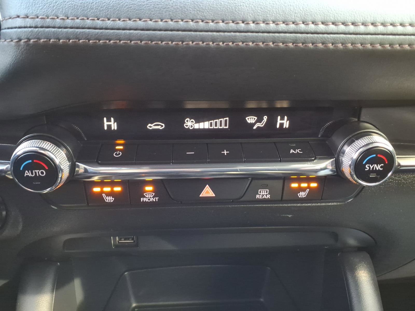 Used 2021 MAZDA MAZDA3 s image 14