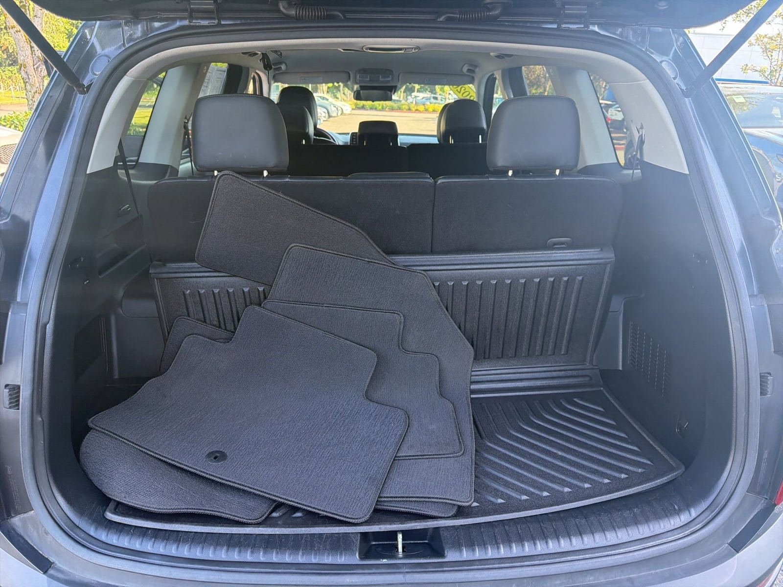 Used 2020 Kia Telluride LX AWD/4WD image 12