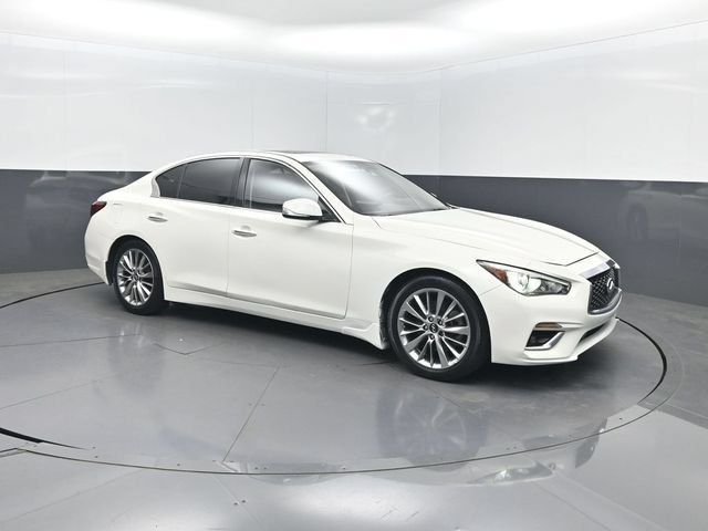 Used 2019 INFINITI Q50 Luxe w/ Essential Package (3.0T Luxe) RWD image 8