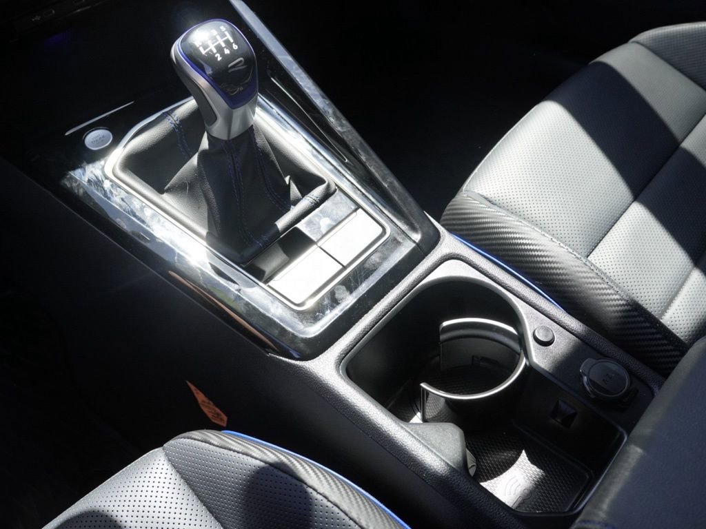 Used 2024 Volkswagen Golf R image 17