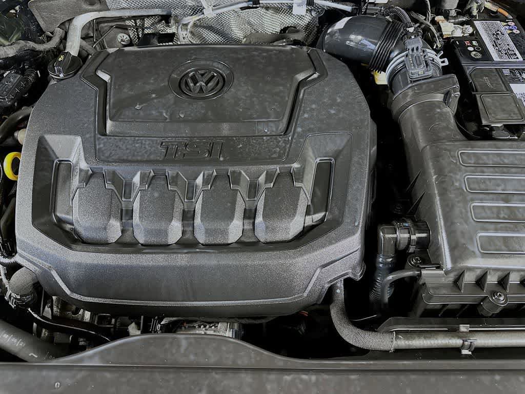 Used 2022 Volkswagen Tiguan SE R-Line FWD image 9