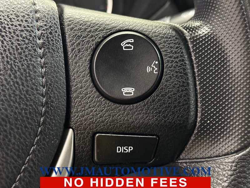 Used 2015 Toyota Corolla LE image 36