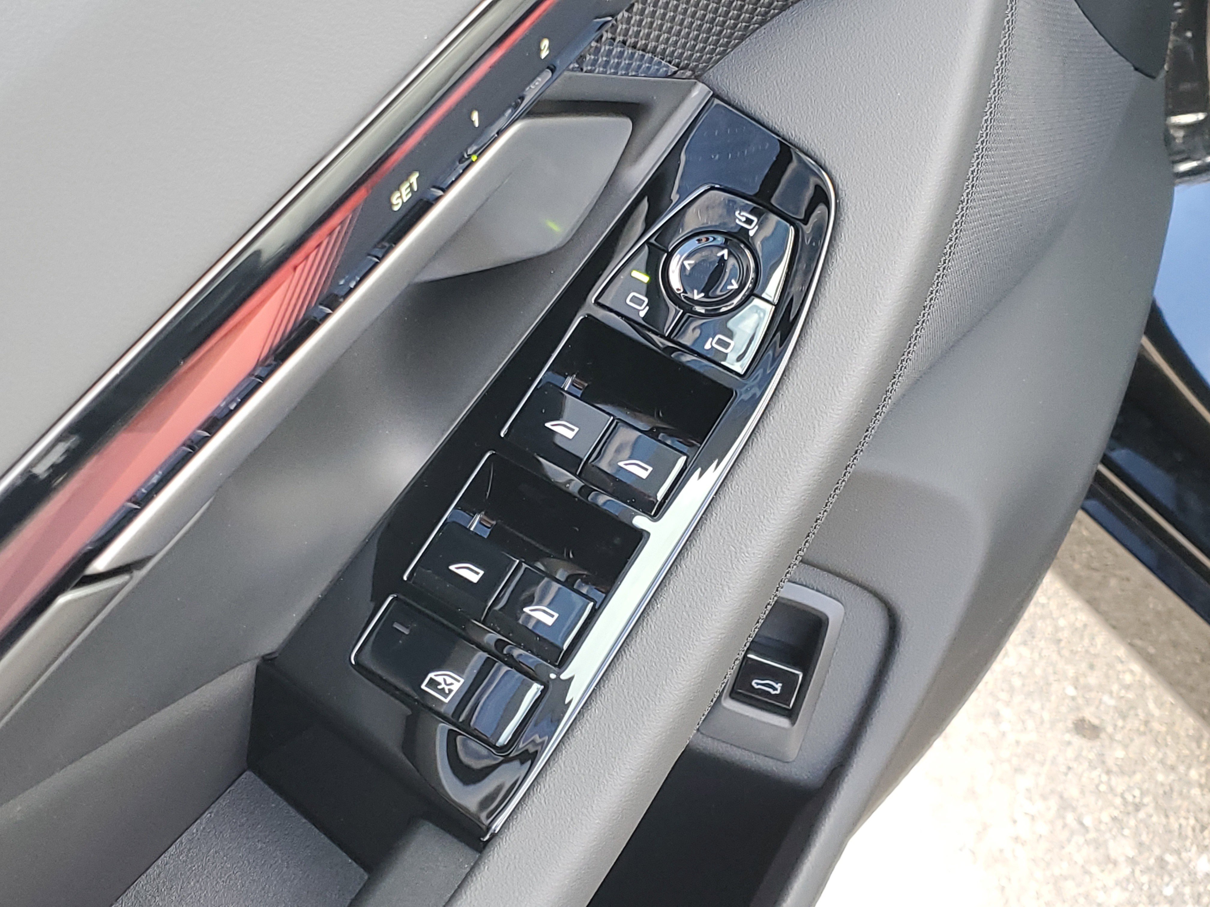 New 2026 BMW 540i xDrive w/ M Sport Package image 6