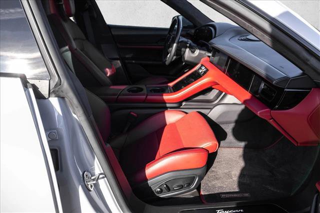 Used 2021 Porsche Taycan image 25