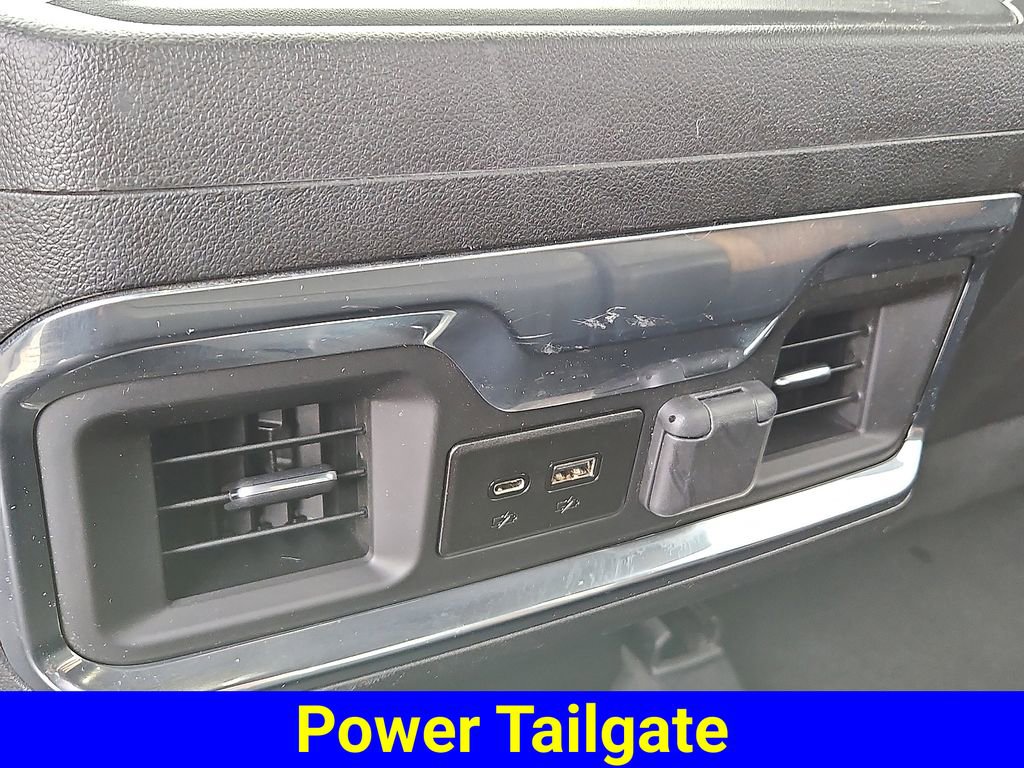 Used 2022 Chevrolet Silverado 1500 High Country w/ Technology Package image 29