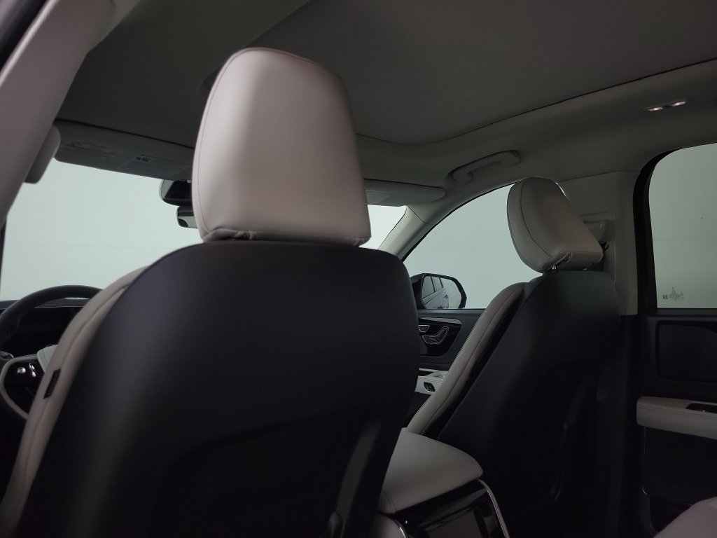 New 2026 Lincoln Aviator 2WD w/ Jet Appearance Package image 14