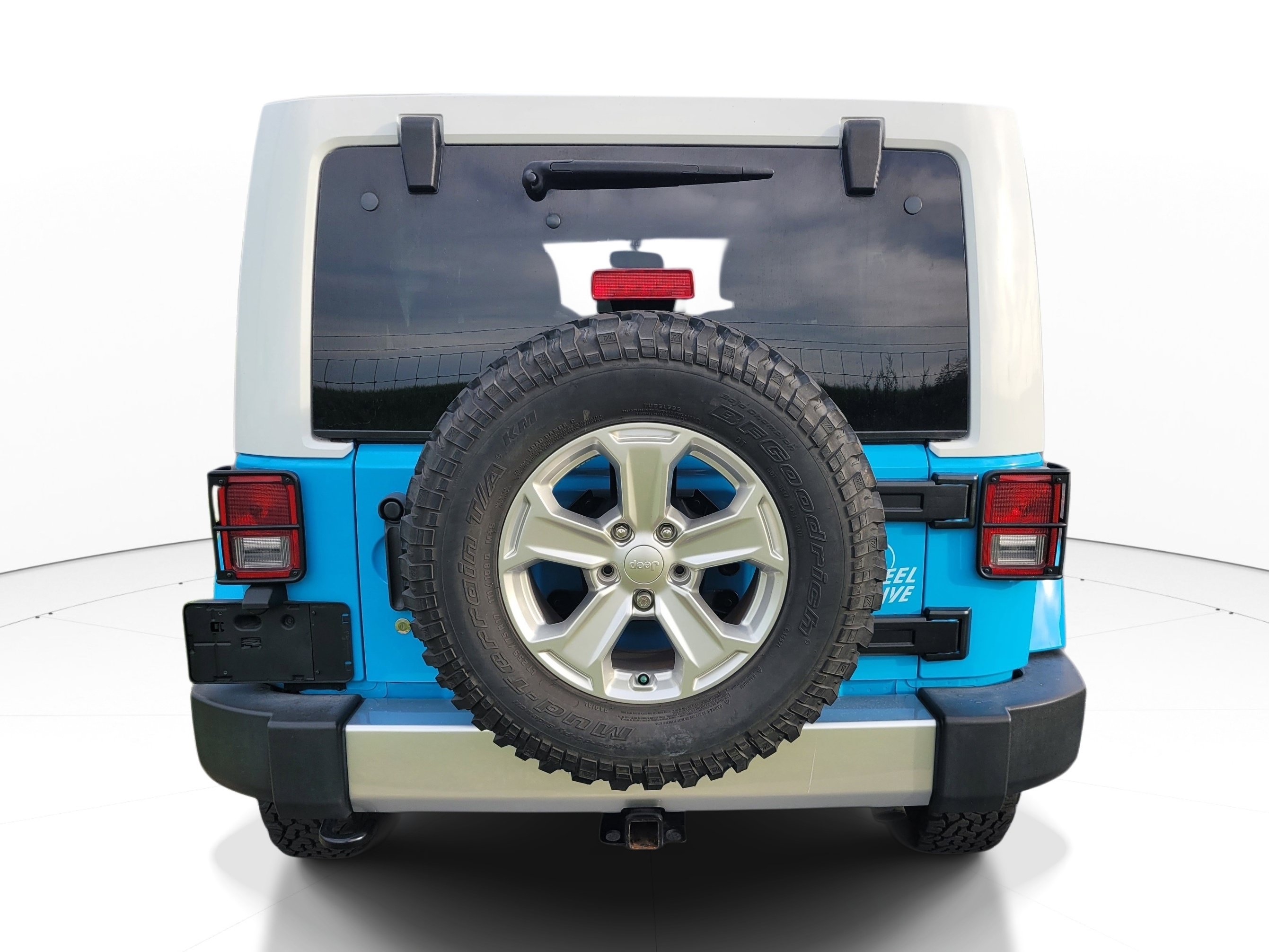 Used 2017 Jeep Wrangler Unlimited Sahara w/ Quick Order Package 24E Chief AWD/4WD image 5