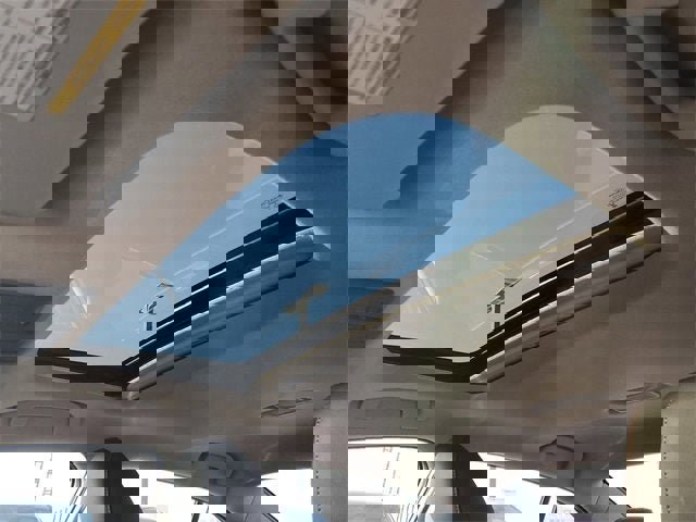 New 2025 Nissan Sentra SR w/ SR Premium Package image 15