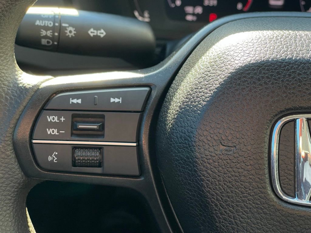 Certified 2025 Honda Accord SE image 15