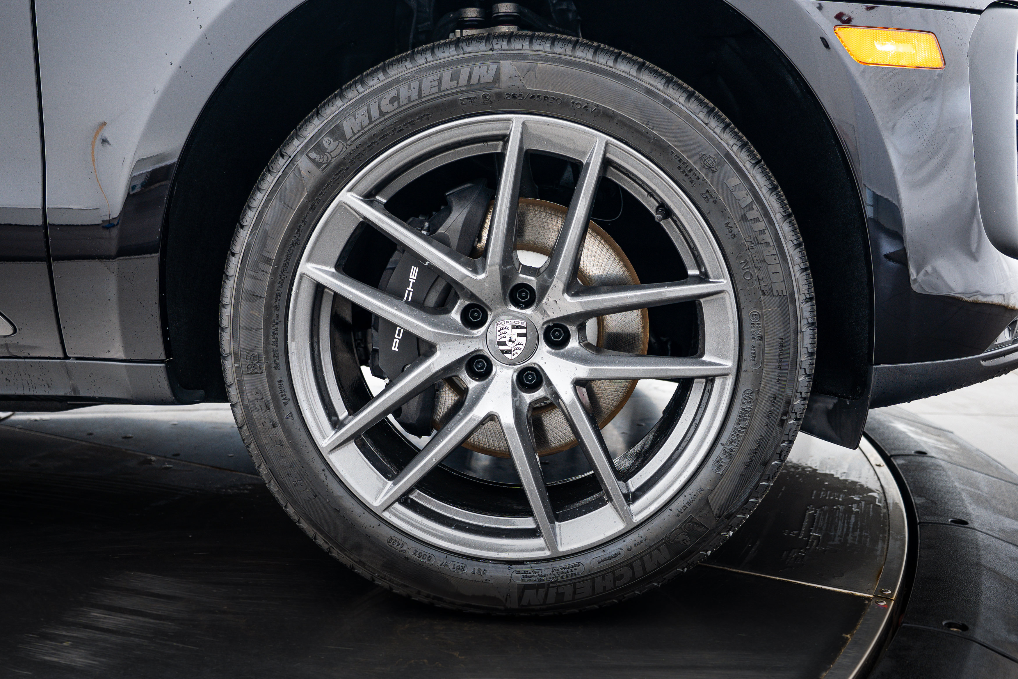 Certified 2026 Porsche Macan Turbo AWD/4WD image 11