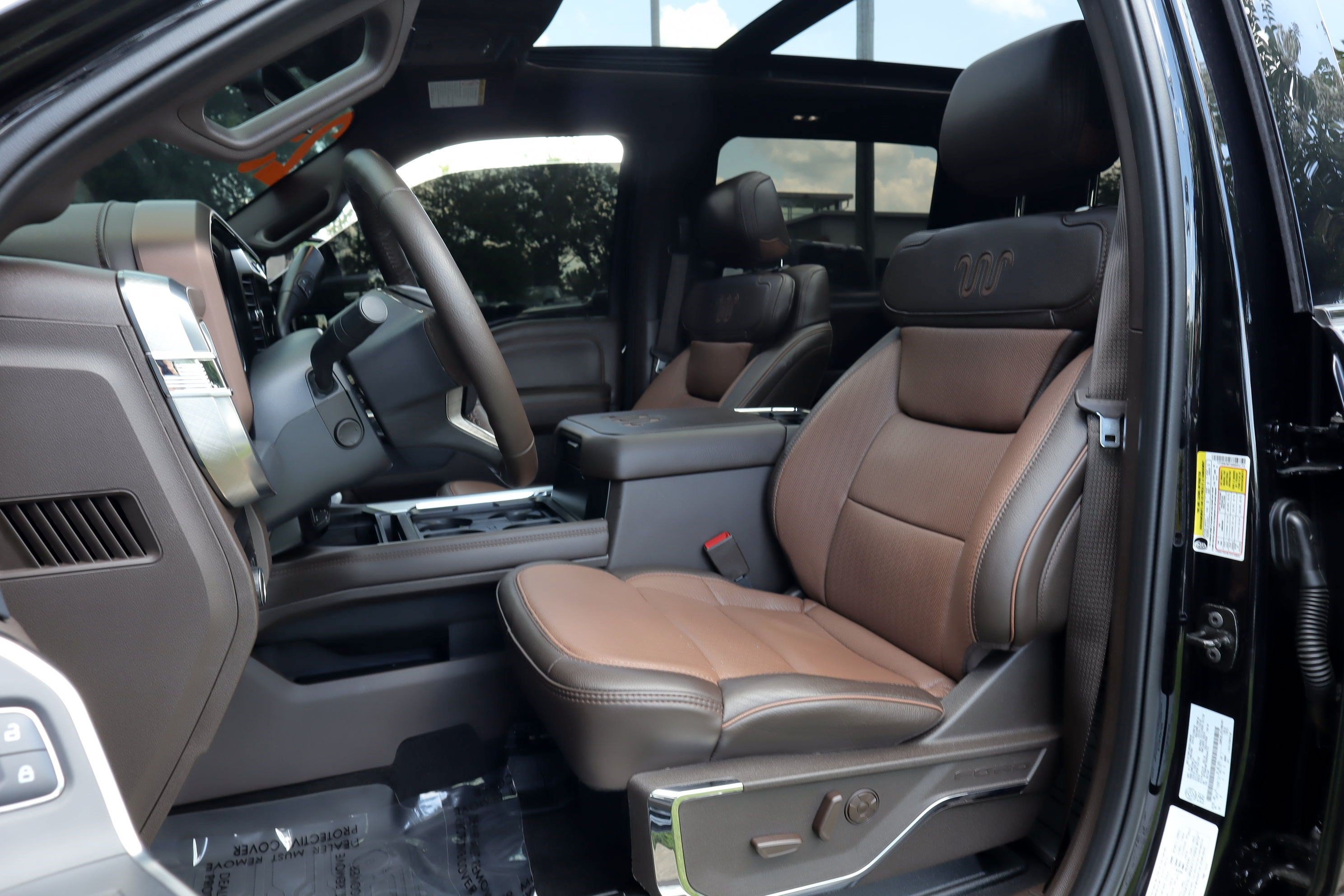Used 2025 Ford F350 King Ranch AWD/4WD image 8