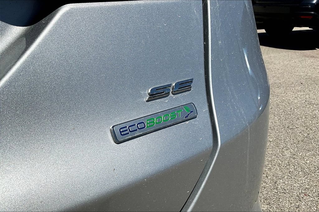 Used 2017 Ford Fusion SE w/ Fusion SE Technology Package FWD image 20