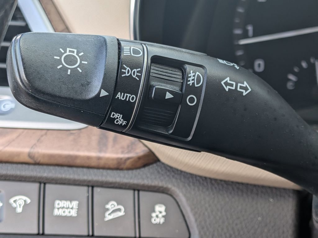 Used 2017 Hyundai Santa Fe Limited w/ Cargo Package image 19