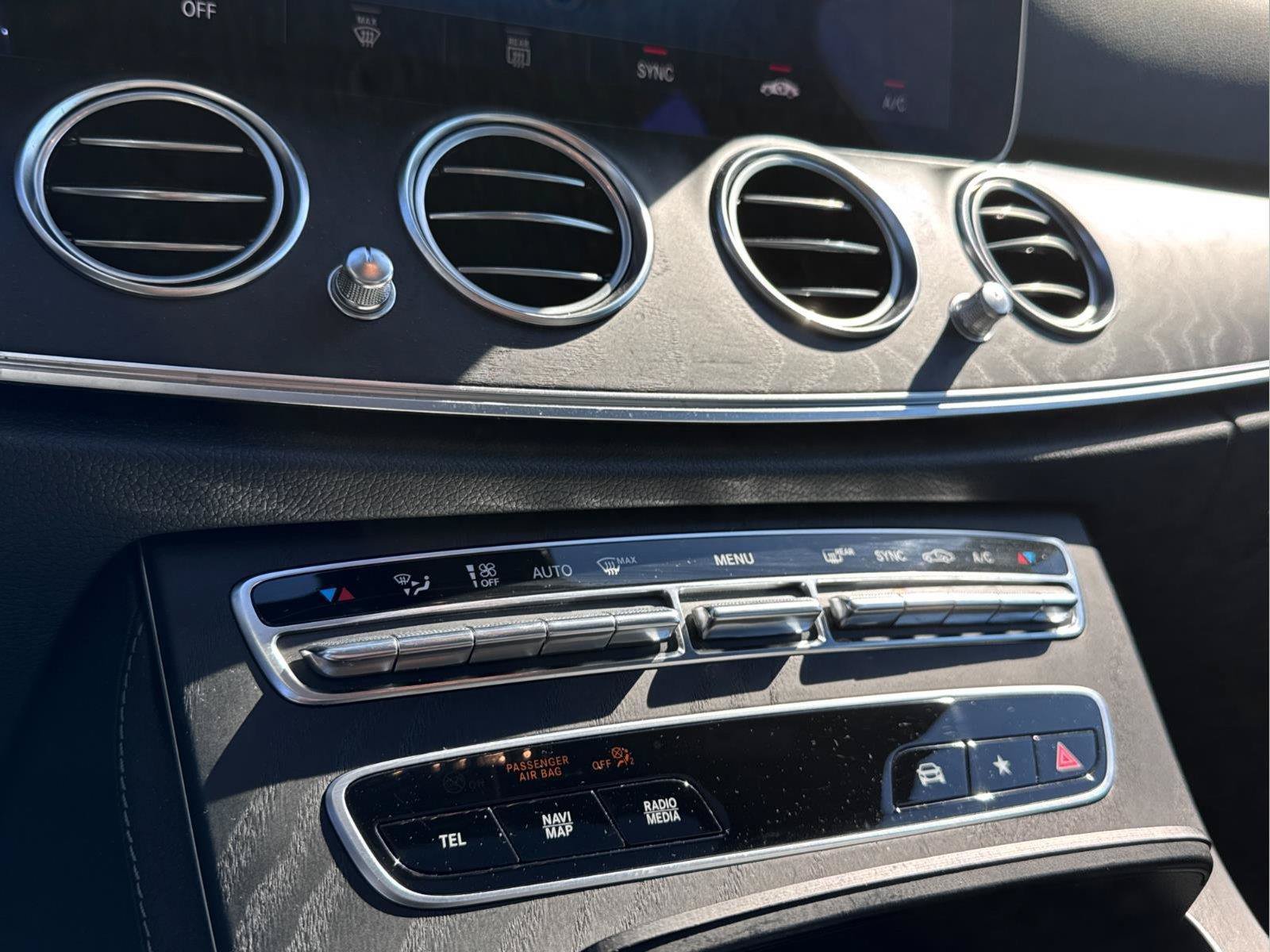 Used 2022 Mercedes-Benz E 350 4MATIC Sedan w/ AMG Line Exterior image 13